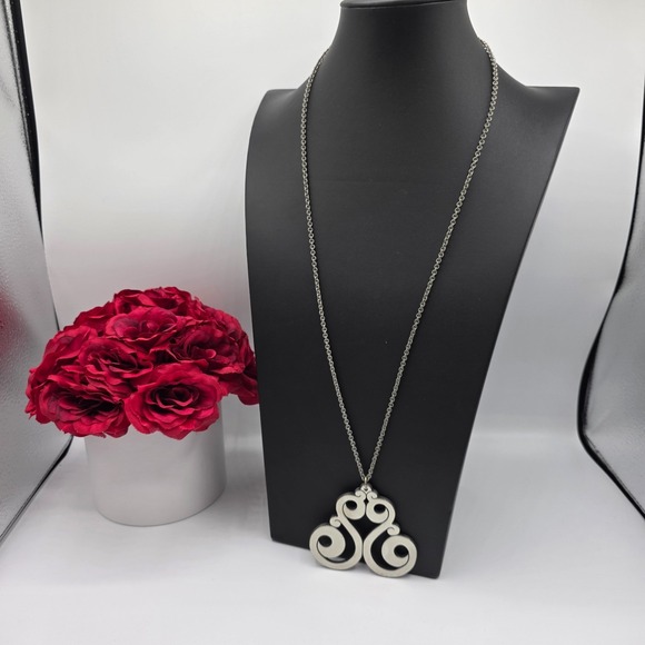 Jewelry - Vintage Towle Pewter Celtic Swirl Silver Tone Chain Pendant Necklace 36" Signed‎